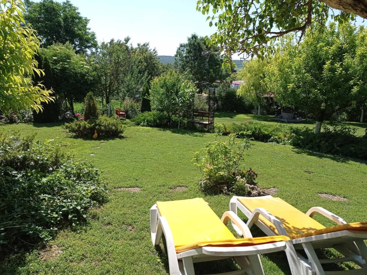 Villa Prolet General-Kantardzhievo エクステリア 写真
