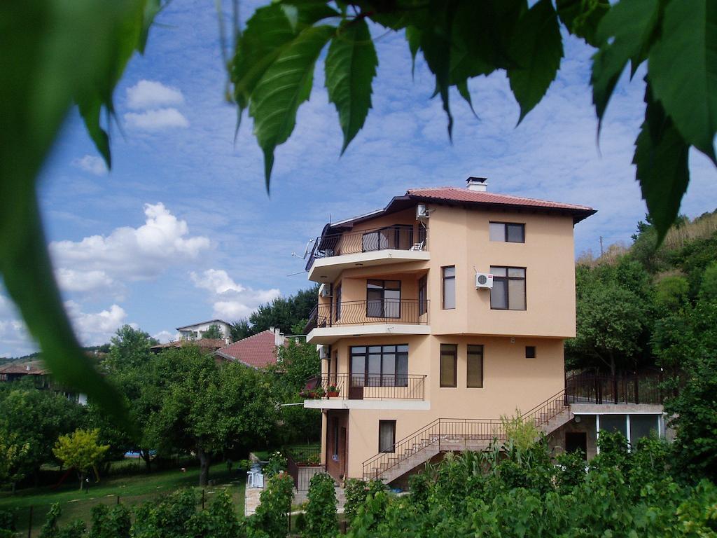 Villa Prolet General-Kantardzhievo 部屋 写真