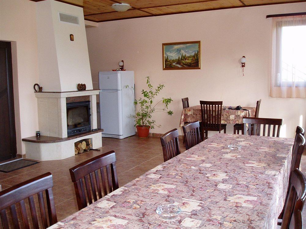 Villa Prolet General-Kantardzhievo エクステリア 写真